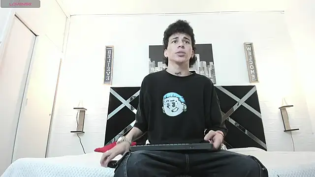 iammariano online show from November 6, 3:43 am