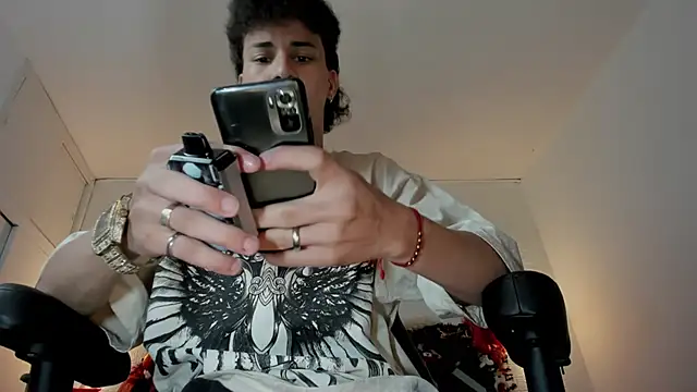 iammariano online show from December 4, 2:54 am