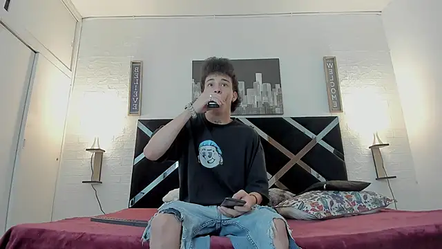 iammariano online show from November 11, 3:23 am