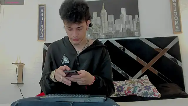 iammariano online show from November 5, 4:37 am