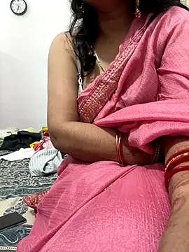 Snapshot of aditi_singh15 chatting on October 15, 12:57 pm aditi singh15 online show from October 15, 12:57 pm