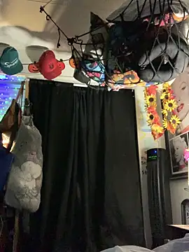 blondebarbiebae online show from March 3, 10:28 pm