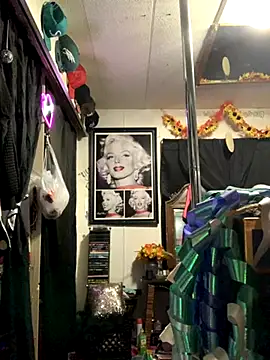 blondebarbiebae online show from September 30, 2:39 am