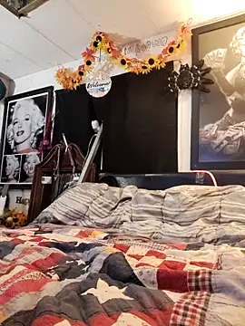 blondebarbiebae online show from December 19, 5:43 am