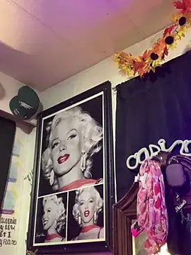 blondebarbiebae online show from October 26, 6:36 am