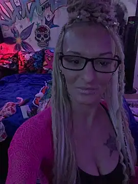 blondebarbiebae online show from October 1, 7:29 pm