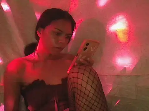 Kim25xxxx online show from October 18, 12:12 am