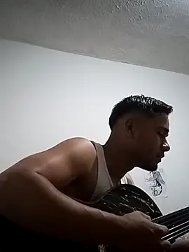 Snapshot of elmordelon14 chatting on November 8, 12:58 am elmordelon14 online show from November 8, 12:58 am