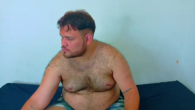 big bearr online show from December 19, 8:22 pm