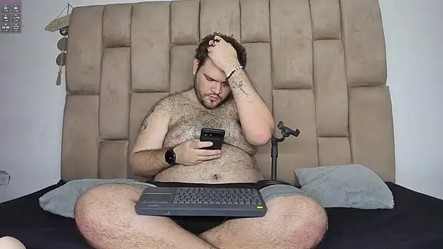 big bearr online show from May 30, 4:52 am