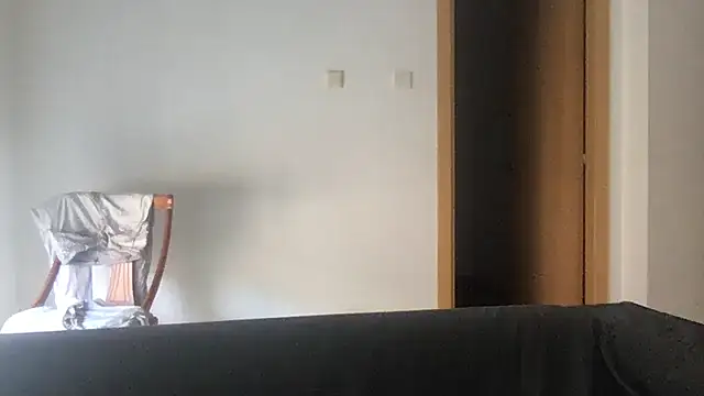 Snapshot of paula19800 chatting on November 6, 9:35 am paula19800 online show from November 6, 9:35 am