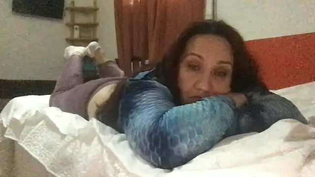 Snapshot of paula19800 chatting on November 29, 1:55 pm paula19800 online show from November 29, 1:55 pm