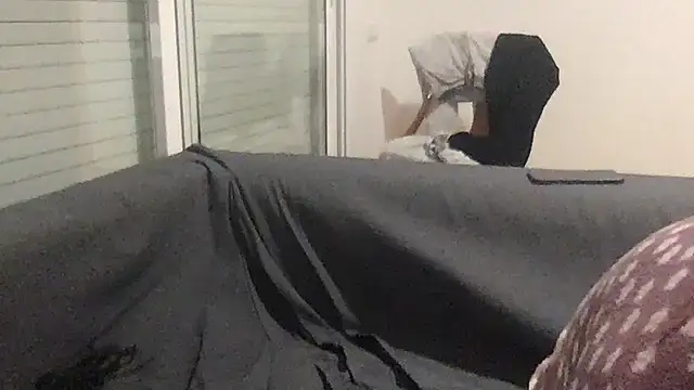 Snapshot of paula19800 chatting on November 6, 9:41 pm paula19800 online show from November 6, 9:41 pm