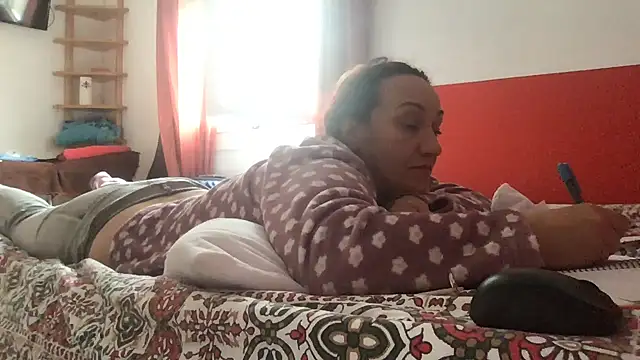 Snapshot of paula19800 chatting on December 2, 10:28 am paula19800 online show from December 2, 10:28 am