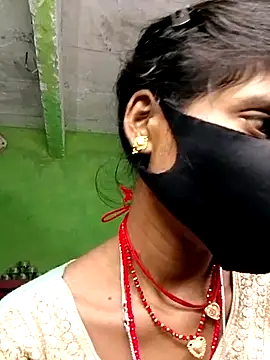 Snapshot of Cuty_kinjal chatting on September 25, 11:33 pm Cuty kinjal online show from September 25, 11:33 pm