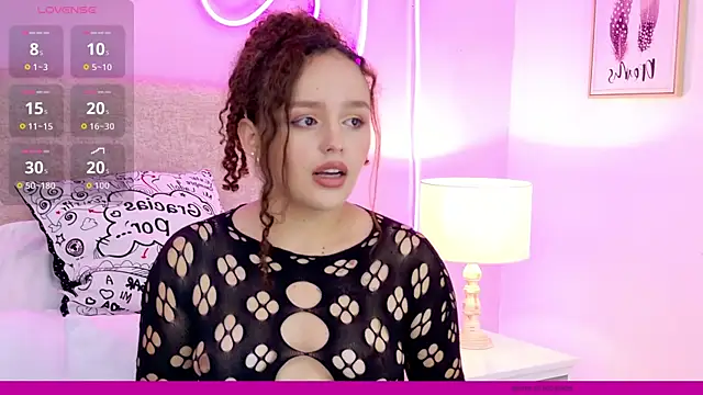 CamilaGomez149 online show from April 9, 7:53 pm