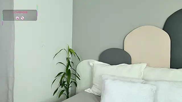 CamilaGomez149 online show from June 3, 7:40 pm