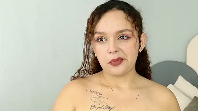 CamilaGomez149 online show from May 28, 9:21 pm