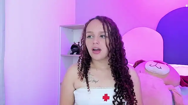 CamilaGomez149 online show from January 13, 9:30 pm