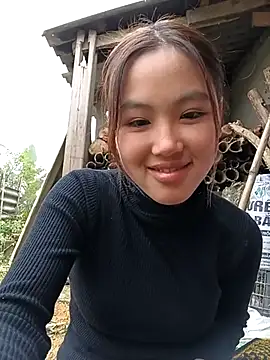 Mai lovely online show from December 4, 7:40 am