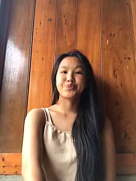 Snapshot of Mai_lovely chatting on October 19, 1:52 am Mai lovely online show from October 19, 1:52 am