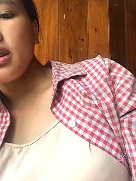 Snapshot of Mai_lovely chatting on October 3, 6:04 am Mai lovely online show from October 3, 6:04 am