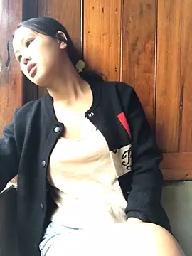 Snapshot of Mai_lovely chatting on October 21, 2:11 am Mai lovely online show from October 21, 2:11 am