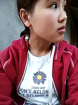 Mai lovely online show from March 2, 10:44 am