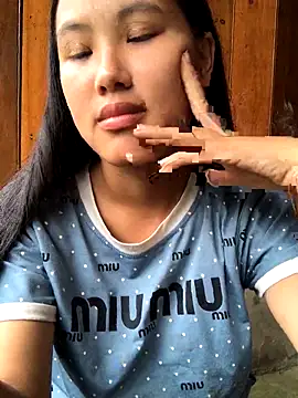 Snapshot of Mai_lovely chatting on October 14, 7:42 am Mai lovely online show from October 14, 7:42 am