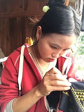 Snapshot of Mai_lovely chatting on November 6, 1:42 am Mai lovely online show from November 6, 1:42 am