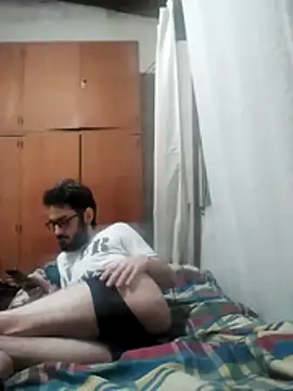 Fefede97  online show from December 1, 1:45 pm