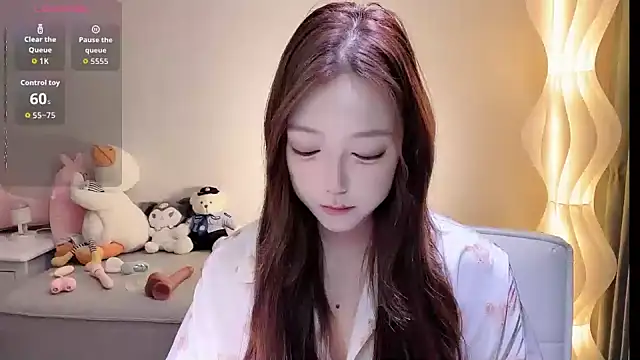 Snapshot of Luna--1 chatting on July 23, 1:41 pm Luna--1 online show from July 23, 1:41 pm