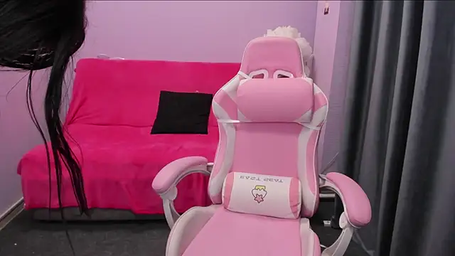 KissMeMel online show from October 14, 3:56 pm