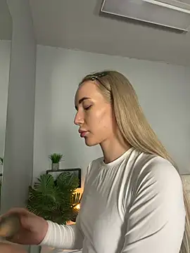 MaryDavies online show from March 24, 6:46 am