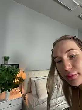 MaryDavies online show from March 19, 7:08 am