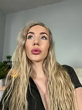 MaryDavies online show from April 13, 7:01 am