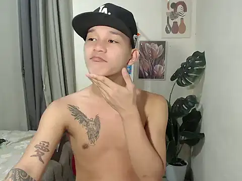 asianmonstercock05 online show from February 9, 1:25 am