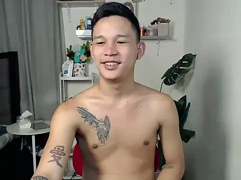 asianmonstercock05 online show from March 28, 5:41 am