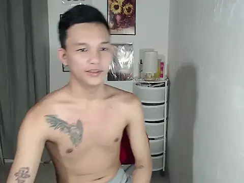 asianmonstercock05 online show from October 20, 4:47 am