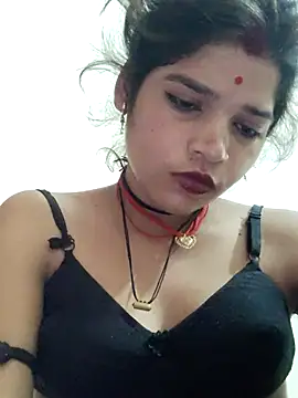 Snapshot of Mahek_love143 chatting on July 4, 11:31 pm Mahek love143 online show from July 4, 11:31 pm