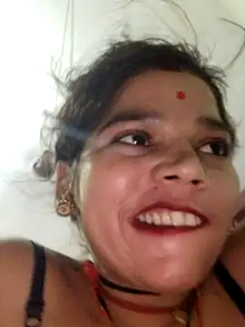 Snapshot of Mahek_love143 chatting on June 20, 11:43 pm Mahek love143 online show from June 20, 11:43 pm