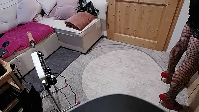 Snapshot of SexyCindyCD chatting on October 28, 6:29 pm SexyCindyCD online show from October 28, 6:29 pm