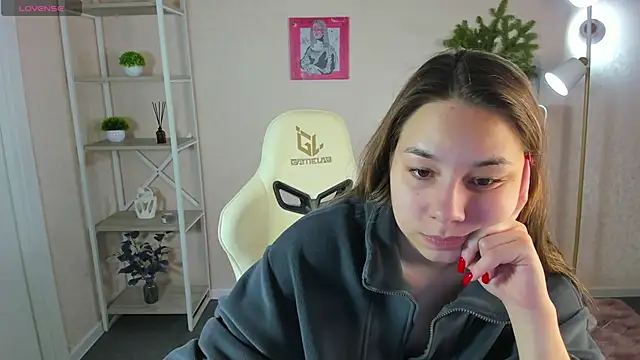 Al1ice Moures online show from December 18, 1:22 am