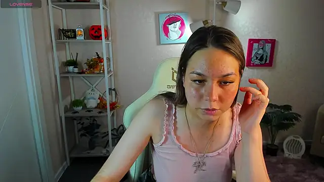 Al1ice Moures online show from November 21, 8:46 am