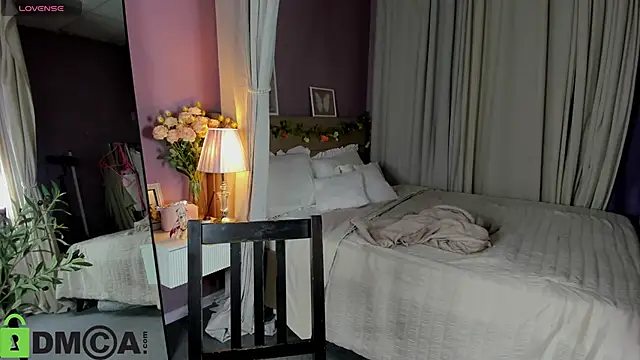 Al1ice Moures online show from February 18, 1:36 am