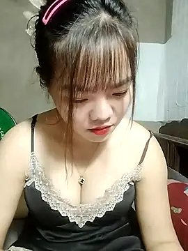Snapshot of Meomeo-meo chatting on October 8, 11:12 am Meomeo-meo online show from October 8, 11:12 am