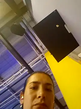 Coraline  dk2 online show from April 2, 1:18 pm