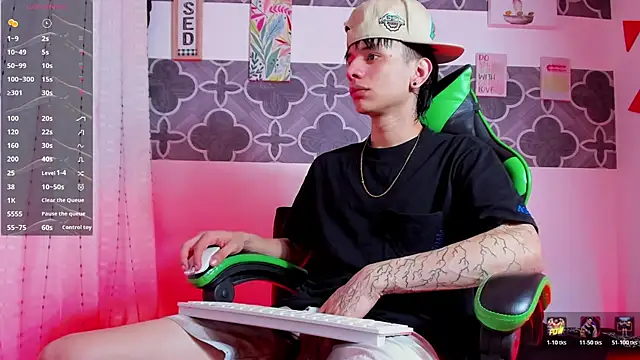 Skinny batman online show from December 22, 8:09 pm