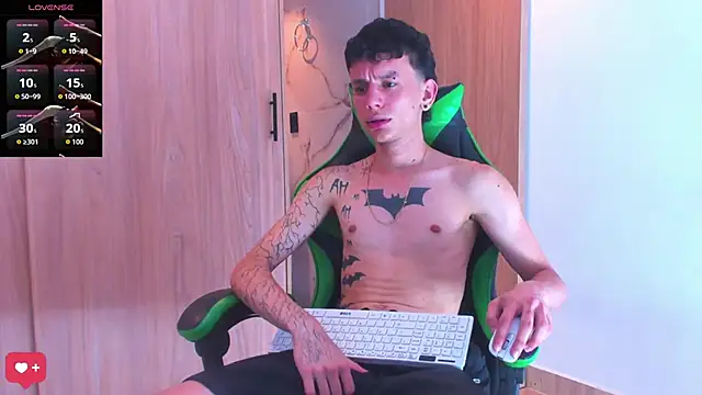 Skinny batman online show from October 31, 4:20 am