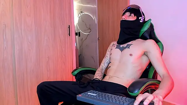 Skinny batman online show from March 7, 4:19 am